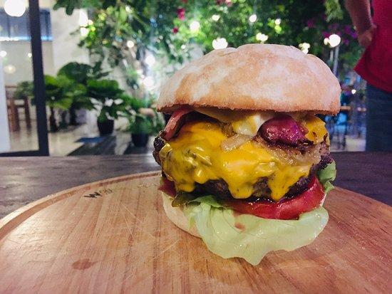 Mai Boutique Restaurant & Bar